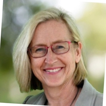 Maggie Howell, Surrey Hills Enterprises